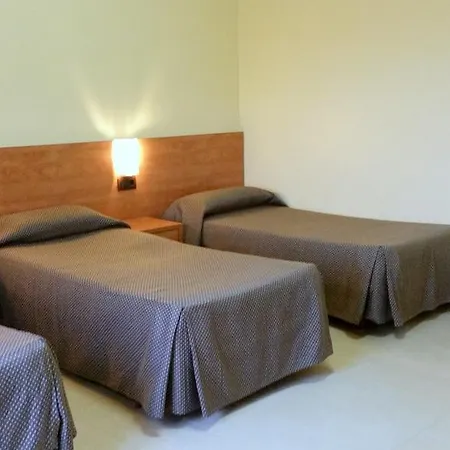 Hostal Capitol Ramblas-3